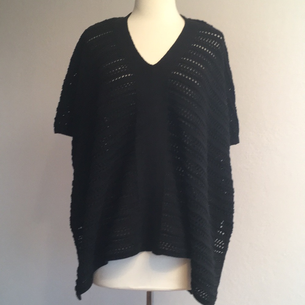 GAP Knit Black Sweater Poncho (Women’s S/M)